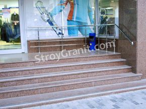 ступени из токовского гранита